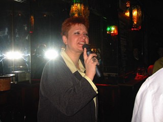 Une chanteuse