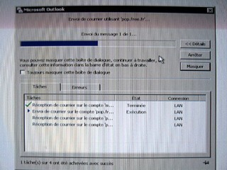 Je regarde mes emails