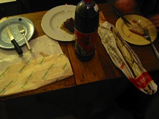 Je vais dîner chez E B
