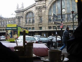 Il est 14h34. M. T est très en retard