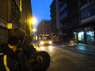 Le bus arrive