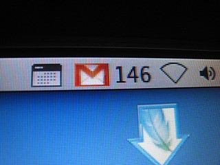 Je regarde mes emails