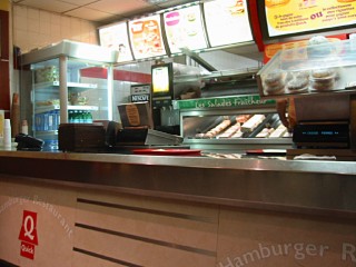J'achète à manger au Quick
