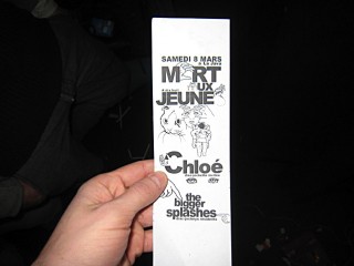 je lis un flyer