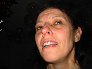 Nous arrivons à la Laverie. Il y a un événement organisée par le collectif Cortex. Je dis bonjour à Anne-Marie