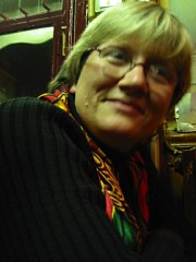 J'explique le principe de mes photos à cette dame. Elle n'a pas l'air emballée