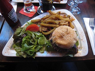 Je mange