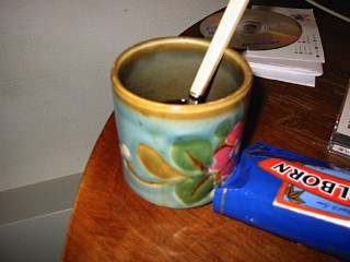 Je bois un café