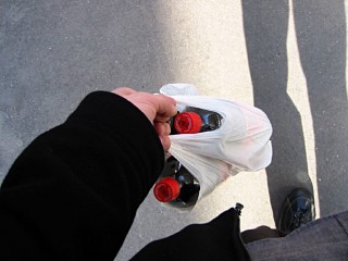 Je sors acheter du coca
