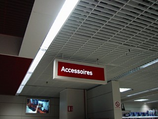 Je vais au rayon accessoires