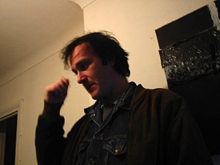 Edouard reçoit la visite d'un ami