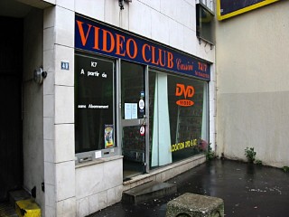 Je vais au vidéo club