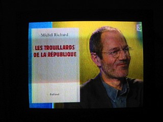Je regarde une merde à la télévision