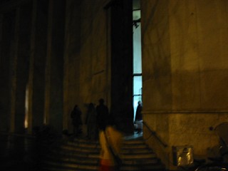 Nous arrivons au Palais de Tokyo