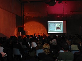 Synesthésie donne un conférence