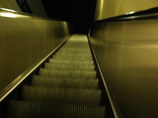 Nous sortons du métro