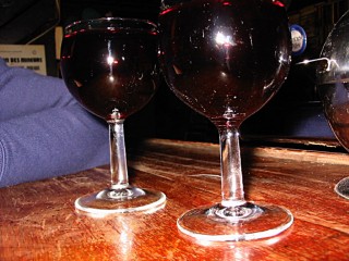 Nous buvons du vin
