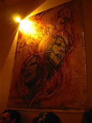 Une peinture au mur