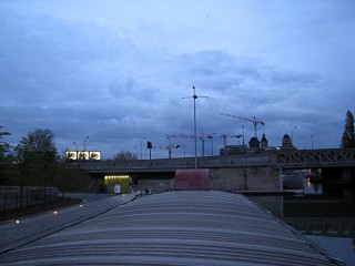 La nuit tombe
