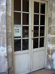 J'attends qu'Elli descende