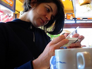 Nous allons boire un café