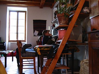 Les enfant sont devant l'ordinateur