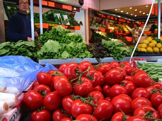 Nous allons chez le primeur