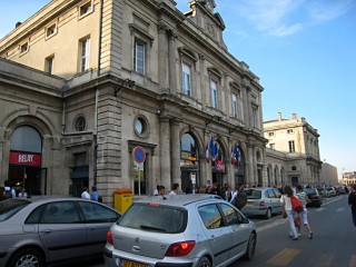Nous allons à la gare de Reims