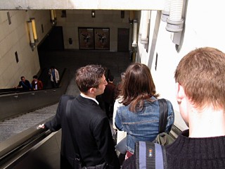 Je descends dans le métro