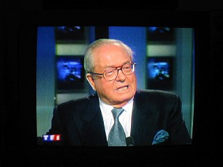 Je regarde une merde à la télévision
