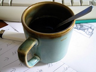 Je bois un café