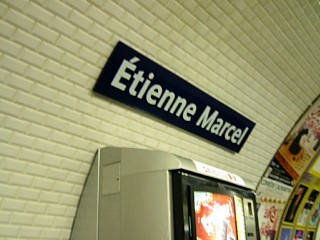 Je descends à Etienne Marcel