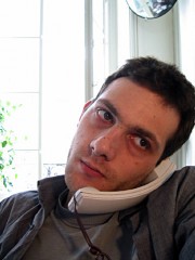 Je téléphone