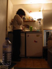 Sabine est au téléphone