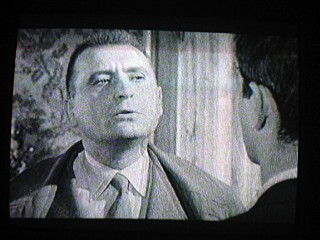 Nous regardons la télévision