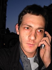 Je téléphone à Sabine