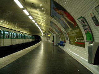 Nous prenons le métro