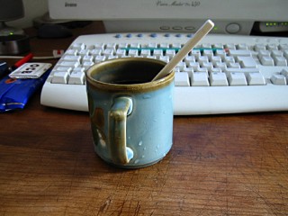 Je bois un café