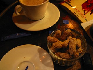 Nous buvons un café