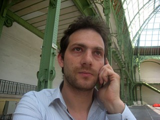 Je téléphone à Julie