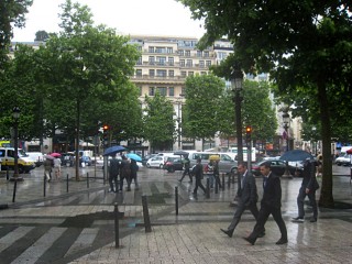Les Champs Elysées