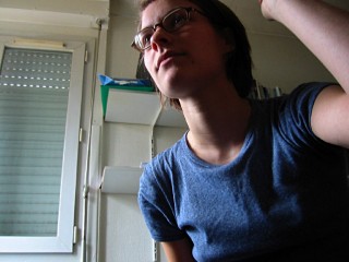 Mohini arrive. Elle a du m'appeller plusieurs fois pour me réveiller