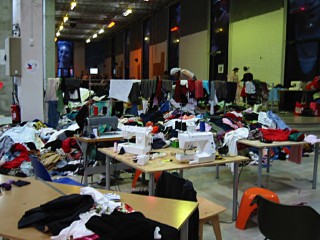 Nous entrons