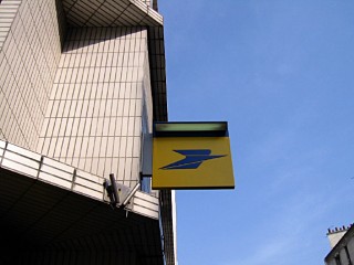 Je vais à La Poste