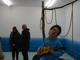 Dans une autre galerie