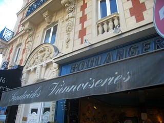 Je vais à la boulangerie