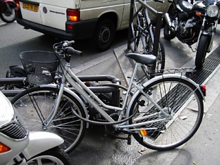 Je gare mon vélo