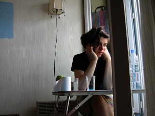 Sabine au téléphone