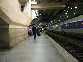 J'arrive à Paris