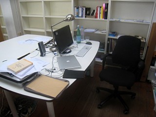 Je passe au bureau
